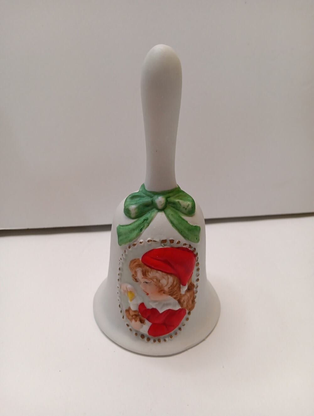 Vintage Jasco Handcrafted Porcelain Christmas Bow Bells 5 Inch